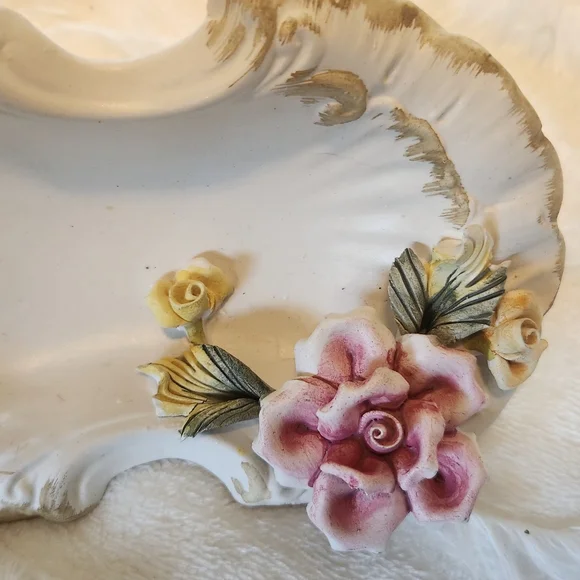 Germany Vintage porcelain 3D floral dish - Picture 2 of 12